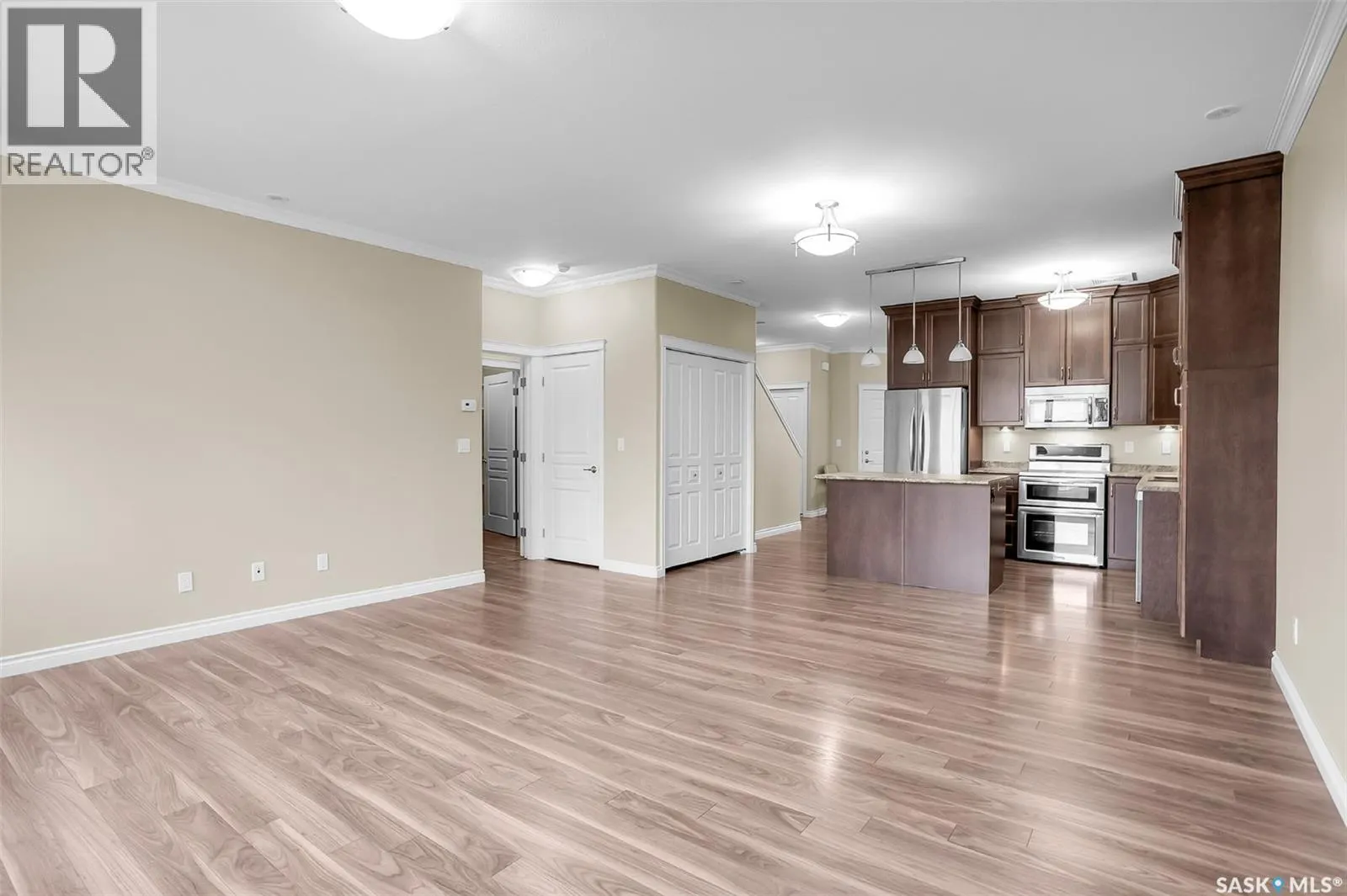 34 100 Brooklyn LANE