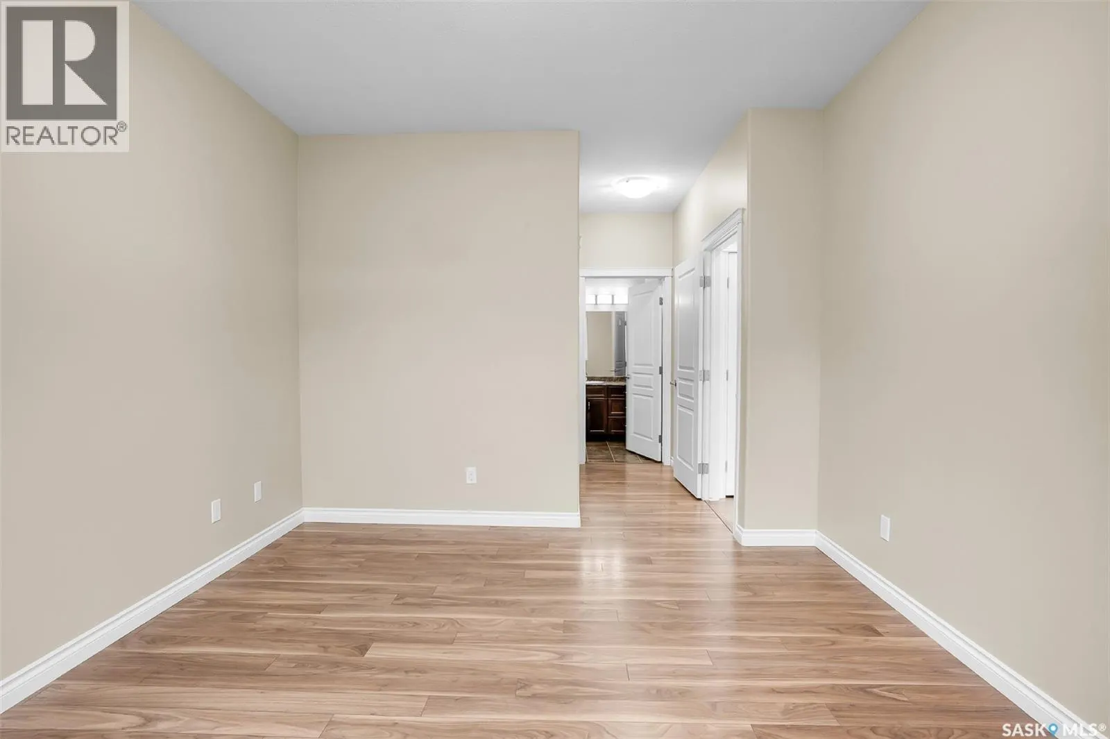 34 100 Brooklyn LANE
