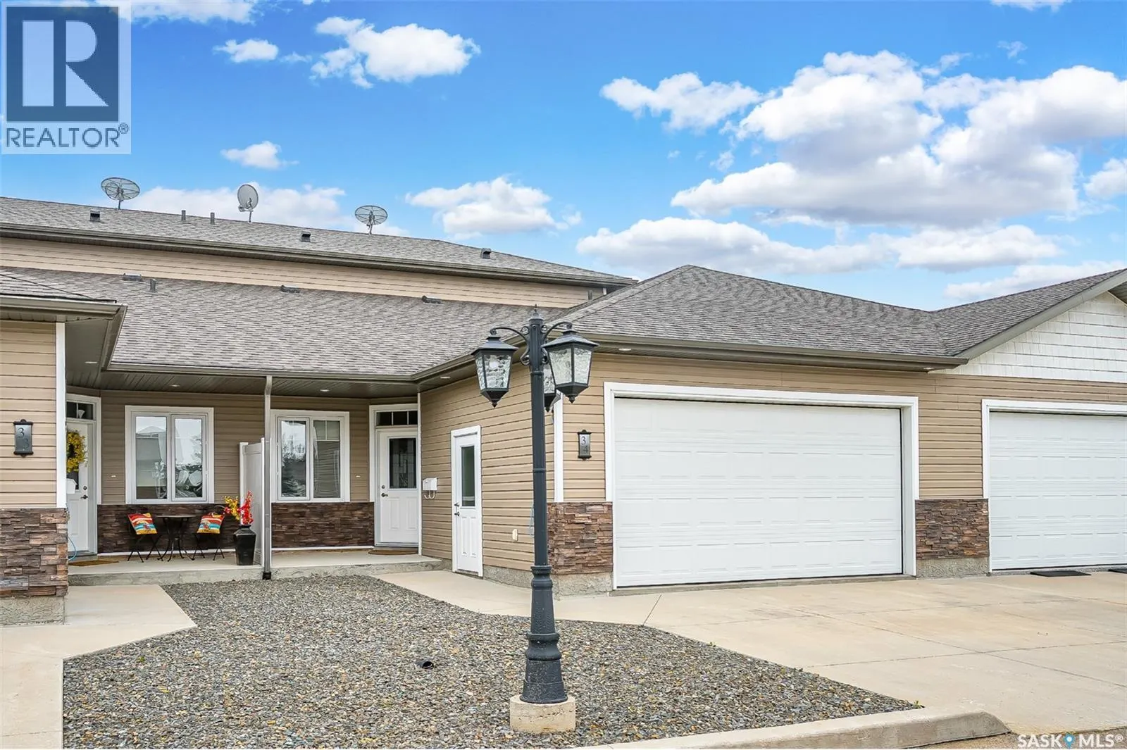 34 100 Brooklyn LANE