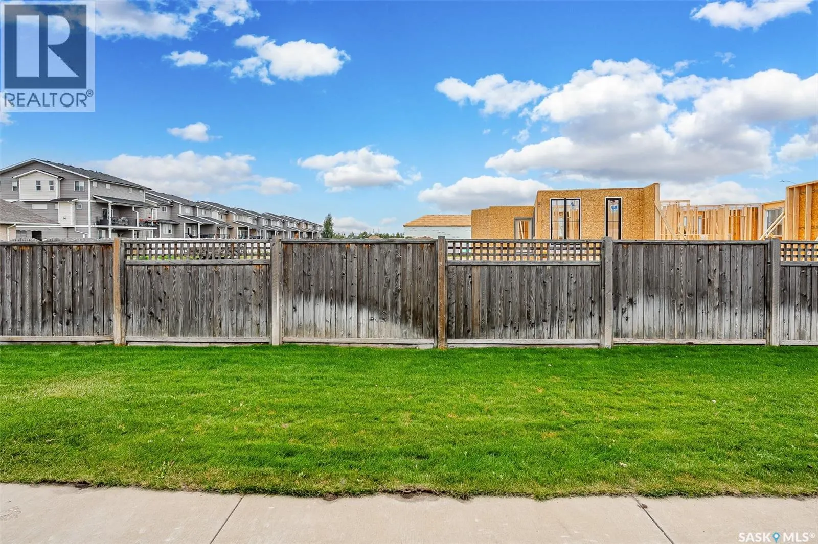 34 100 Brooklyn LANE