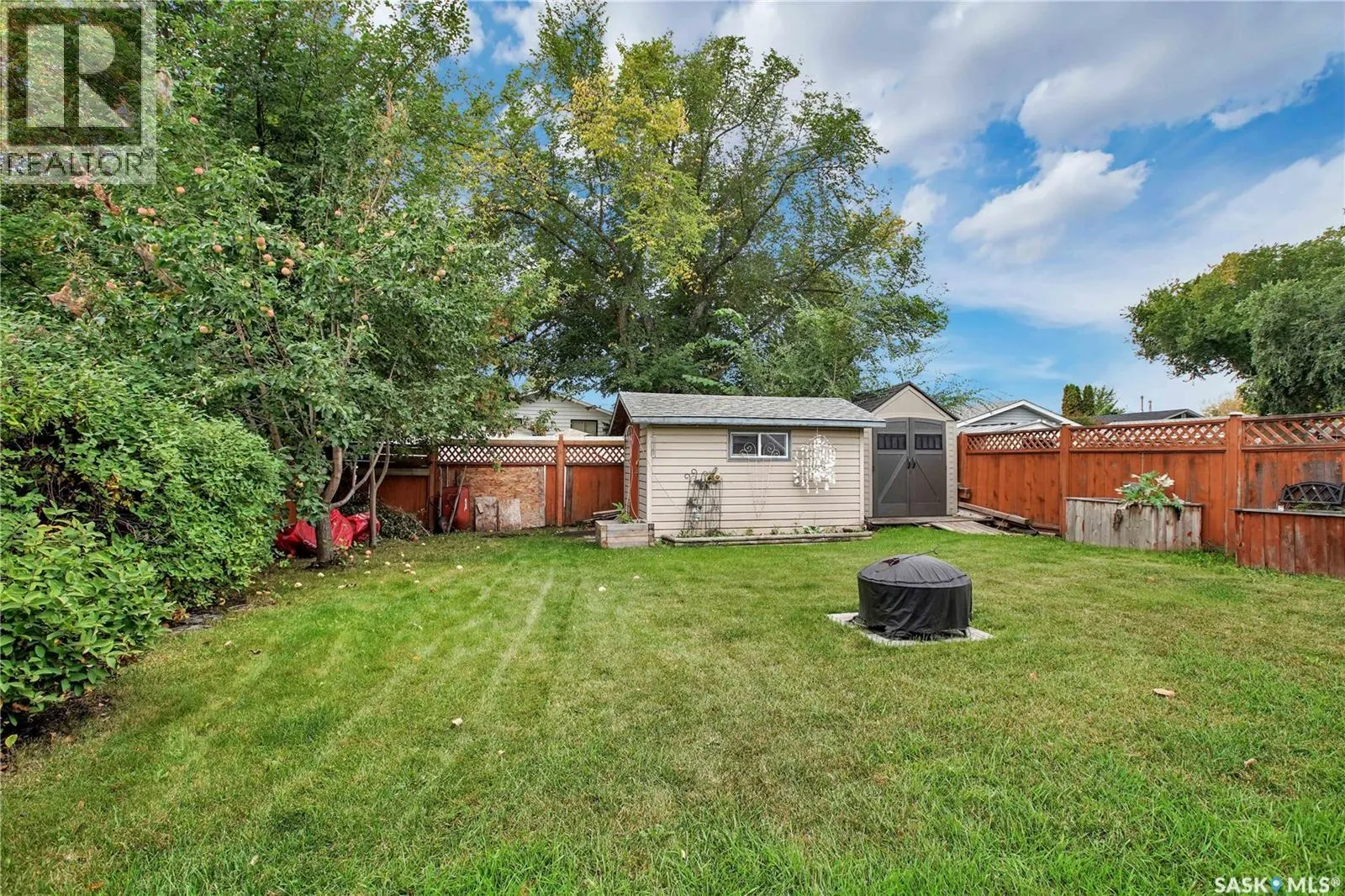 237 Lloyd CRESCENT