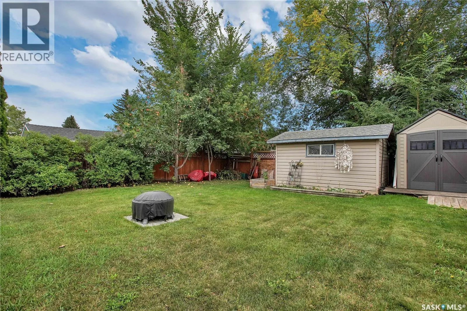237 Lloyd CRESCENT