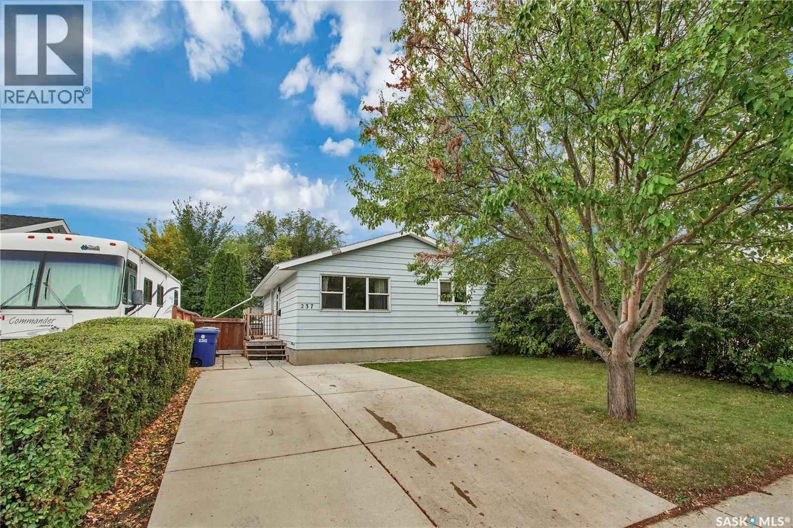 237 Lloyd CRESCENT