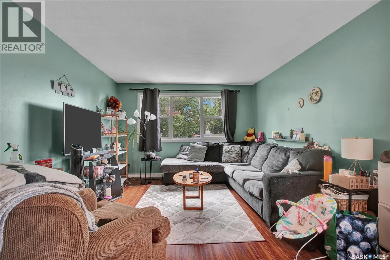 237 Lloyd CRESCENT