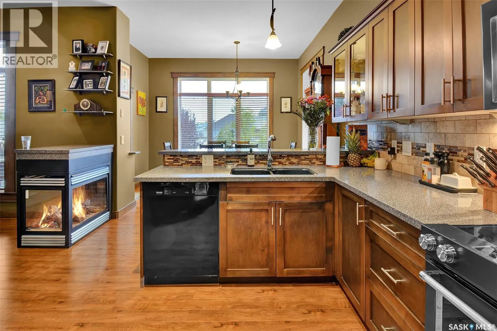 313 Lakeridge COURT