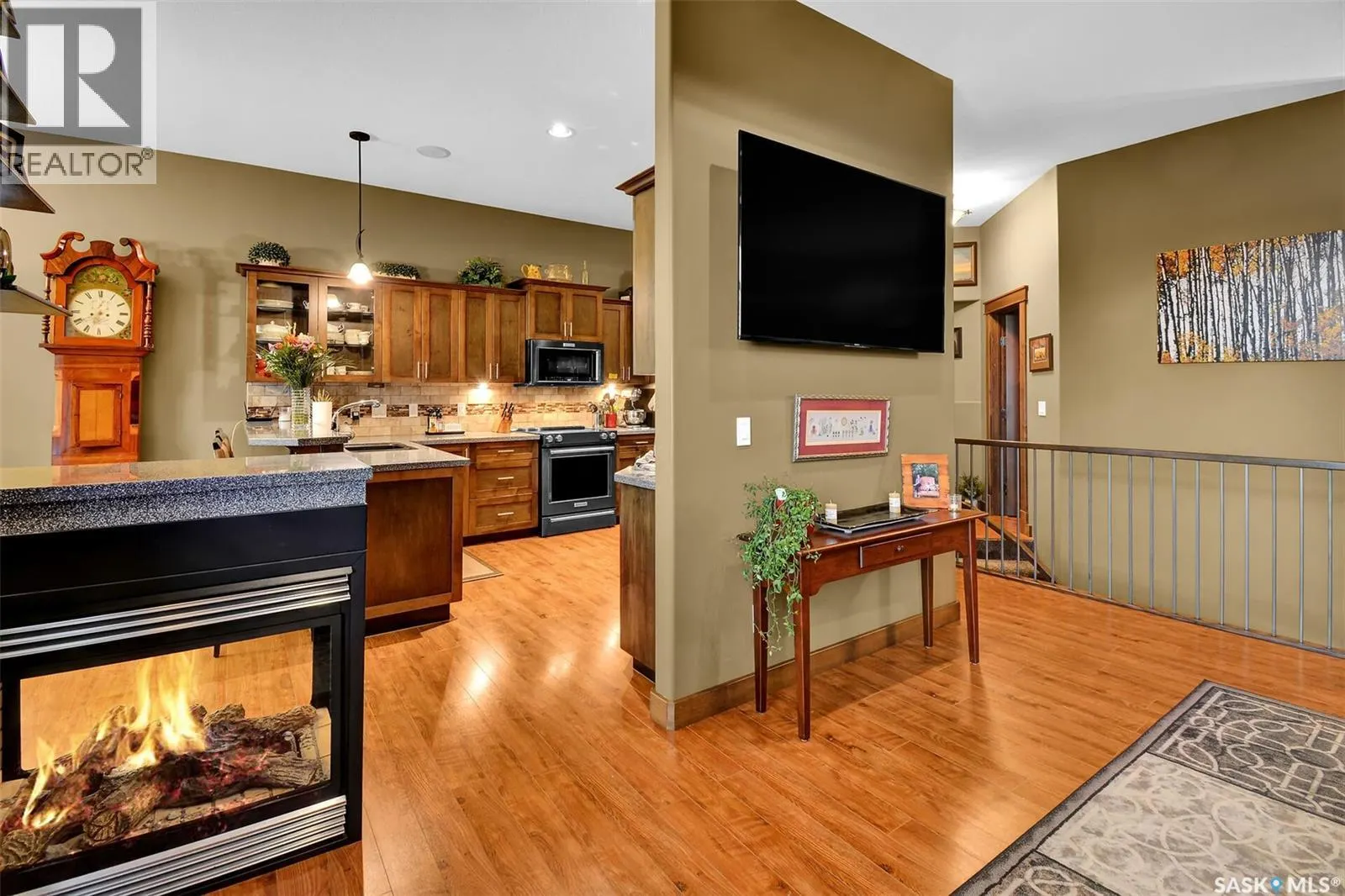 313 Lakeridge COURT