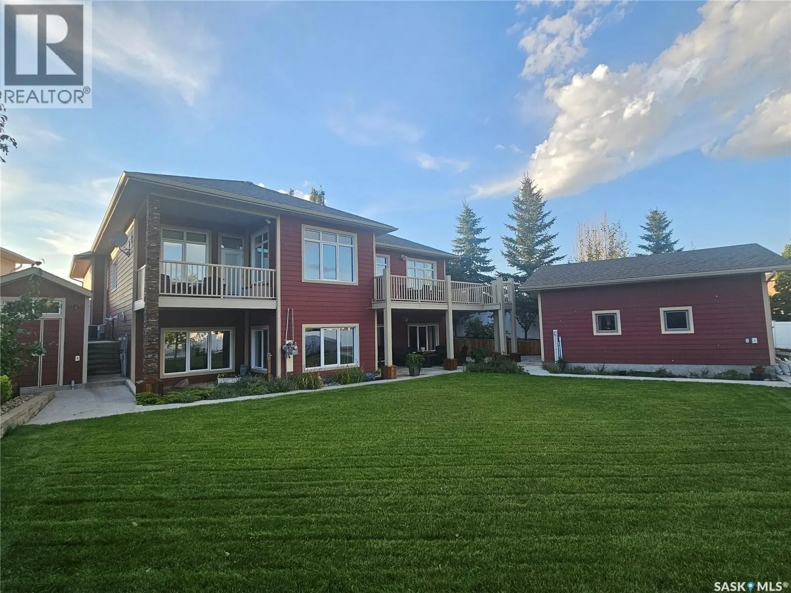 313 Lakeridge COURT
