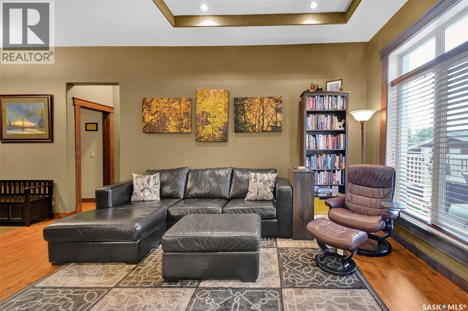 313 Lakeridge COURT