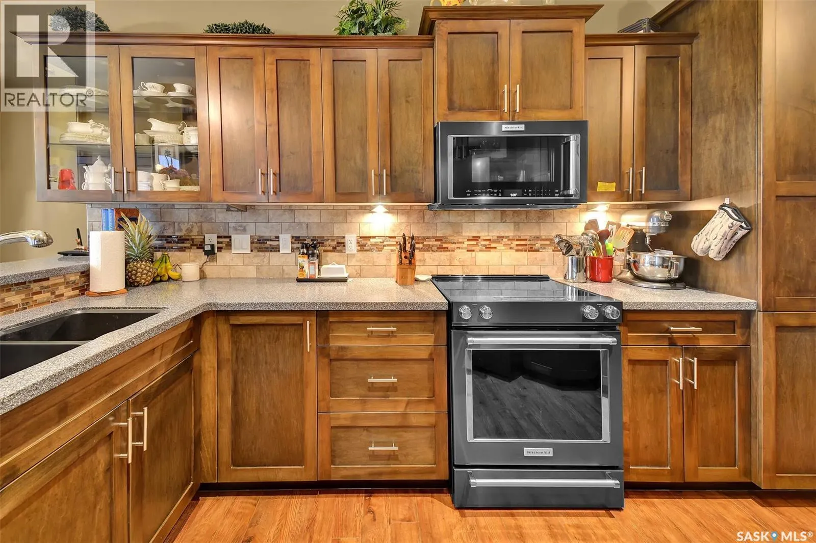 313 Lakeridge COURT