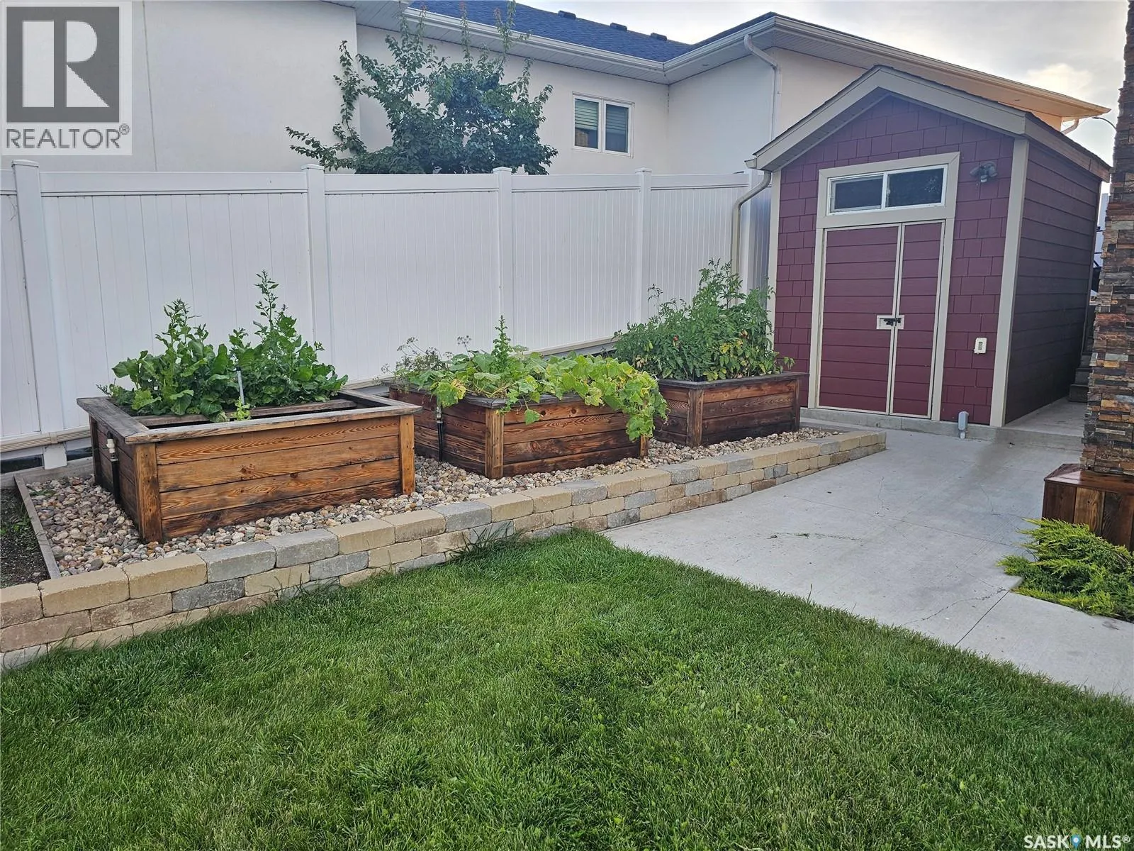 313 Lakeridge COURT