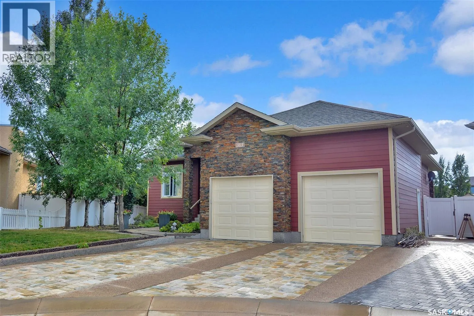 313 Lakeridge COURT