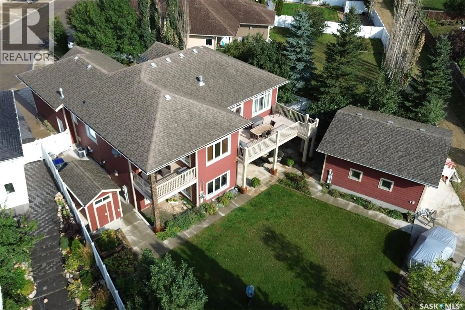 313 Lakeridge COURT