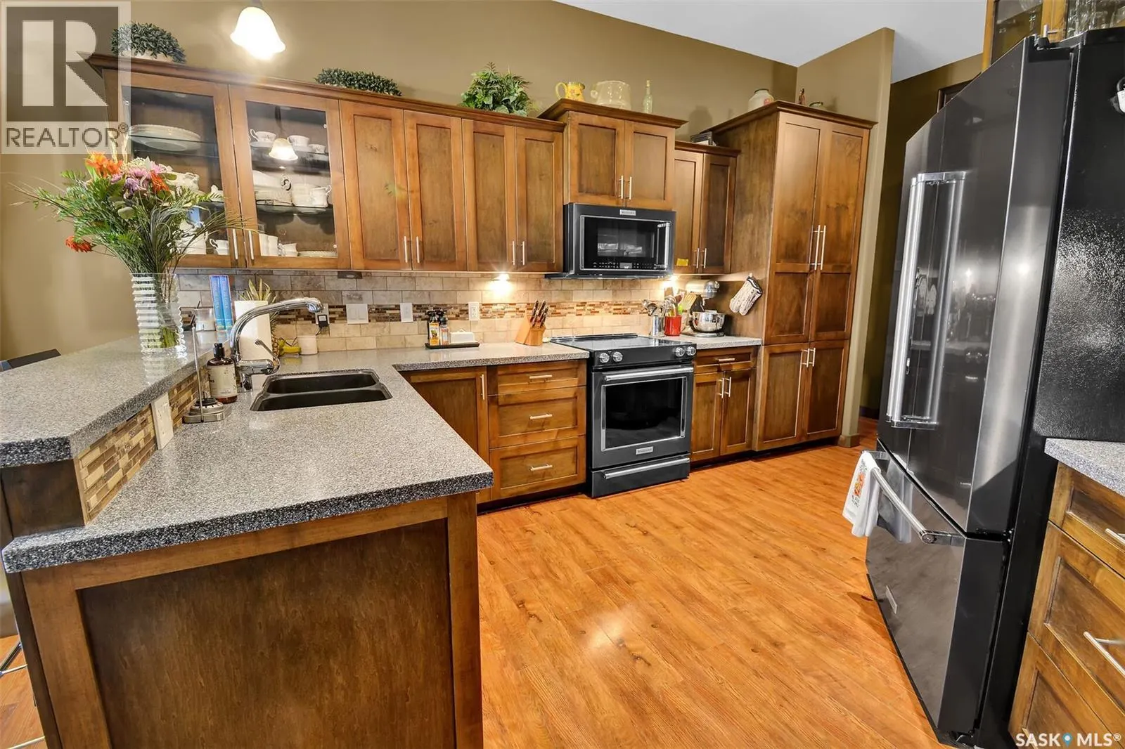 313 Lakeridge COURT