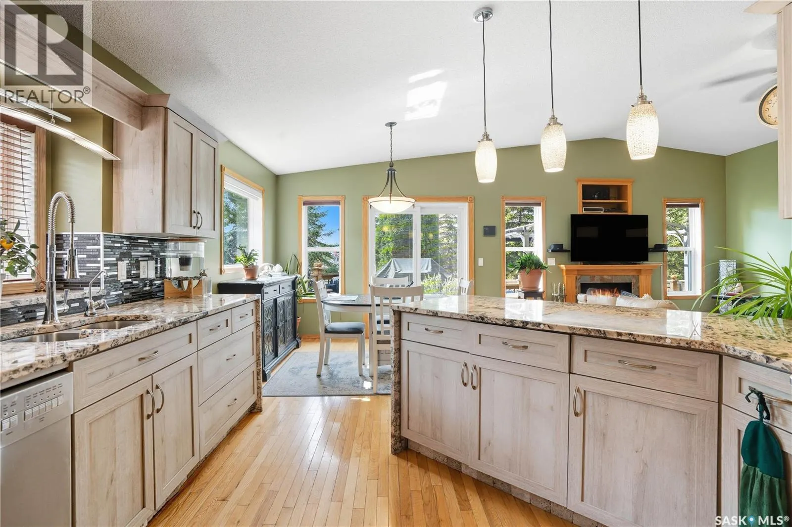 3246 Peyson BAY E