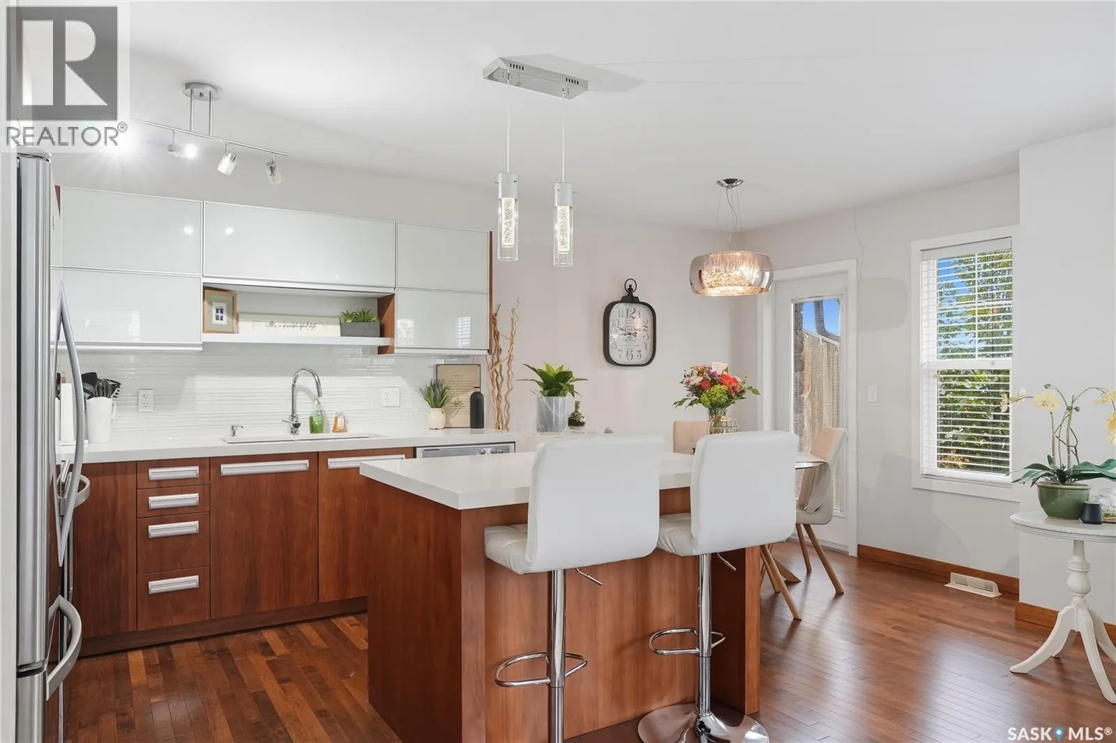 706 2012 Pohorecky CRESCENT