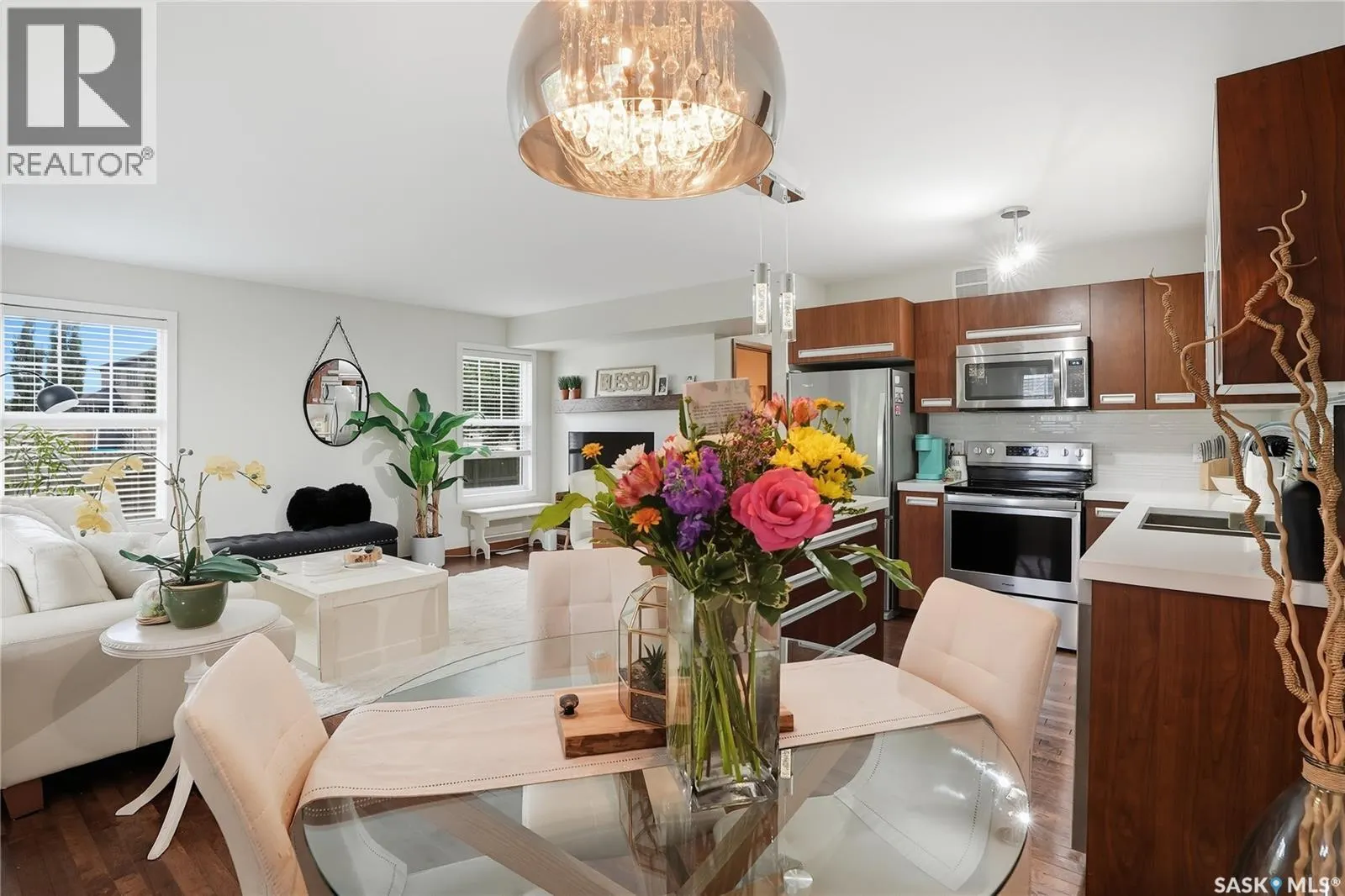 706 2012 Pohorecky CRESCENT
