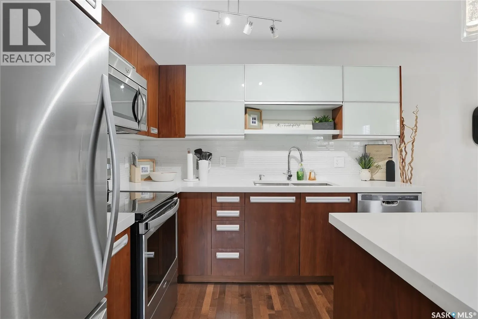 706 2012 Pohorecky CRESCENT