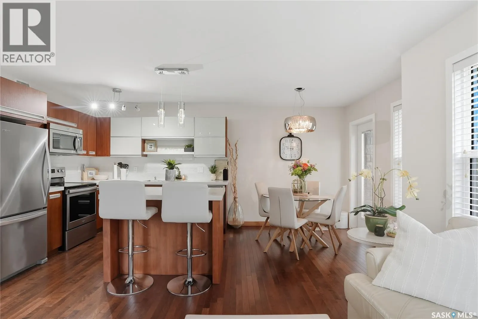 706 2012 Pohorecky CRESCENT