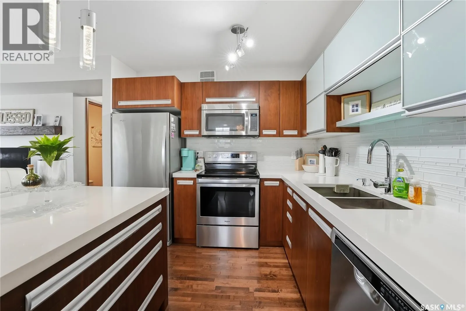 706 2012 Pohorecky CRESCENT