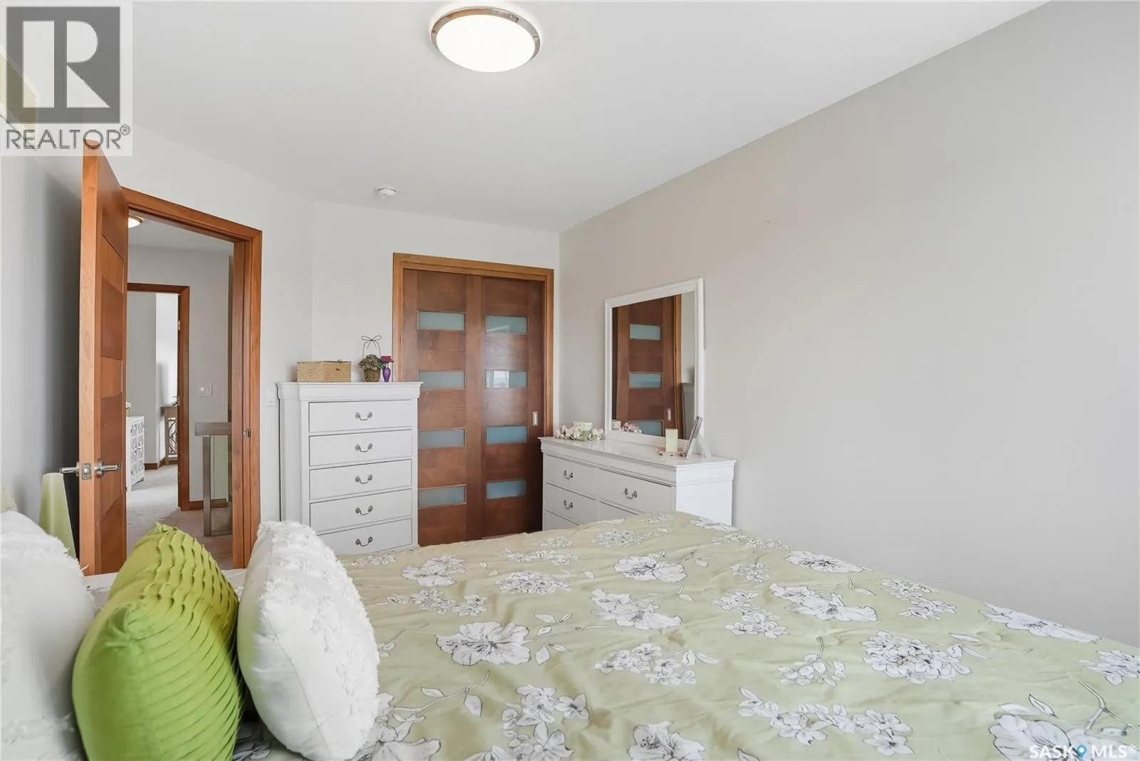 706 2012 Pohorecky CRESCENT