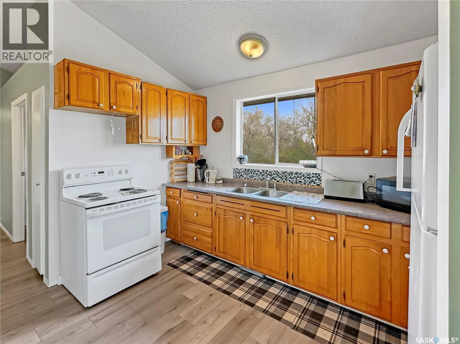 Balcarres Acreage