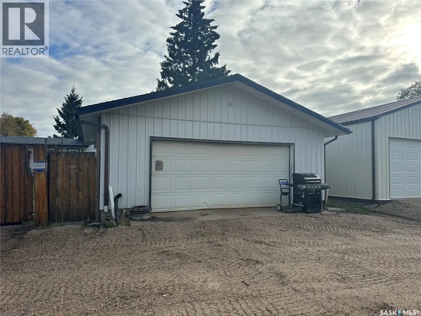 112 5th AVENUE N