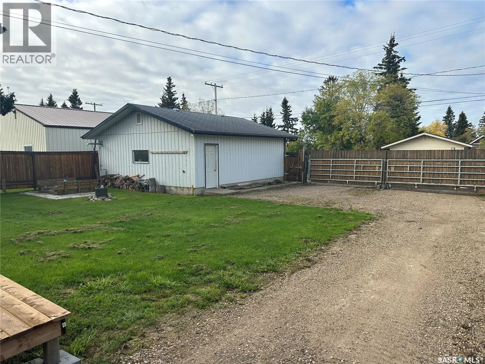 112 5th AVENUE N