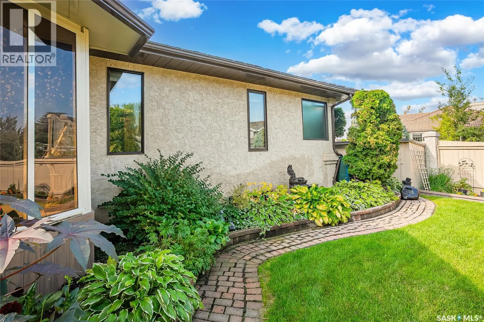 802 Braeside VIEW