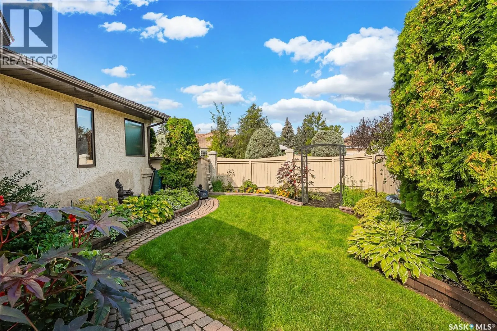 802 Braeside VIEW