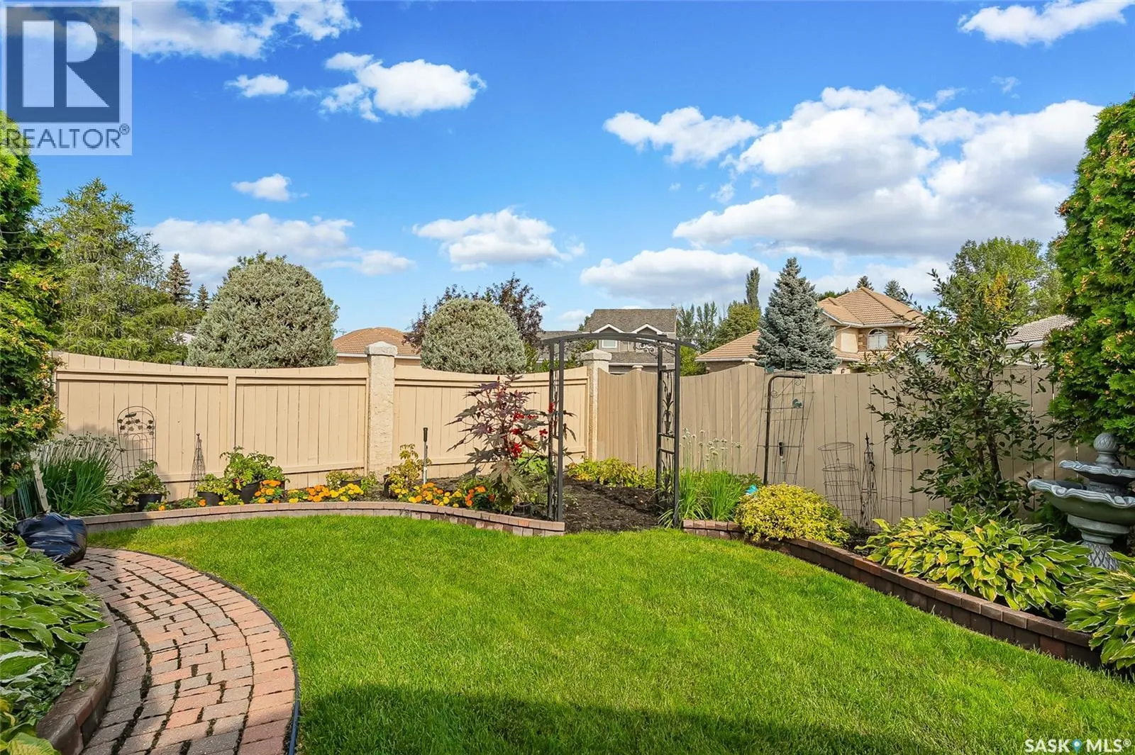 802 Braeside VIEW