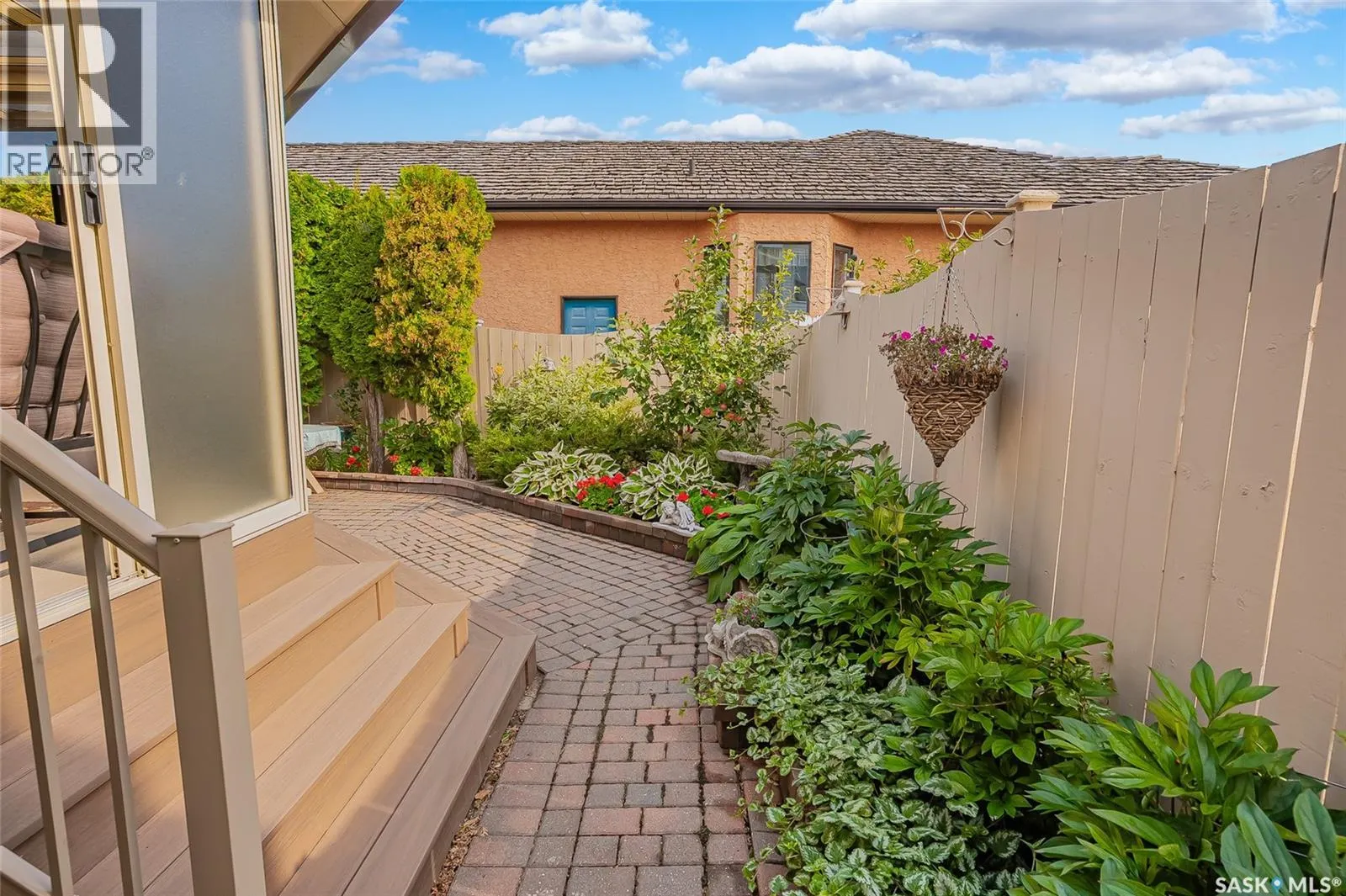 802 Braeside VIEW