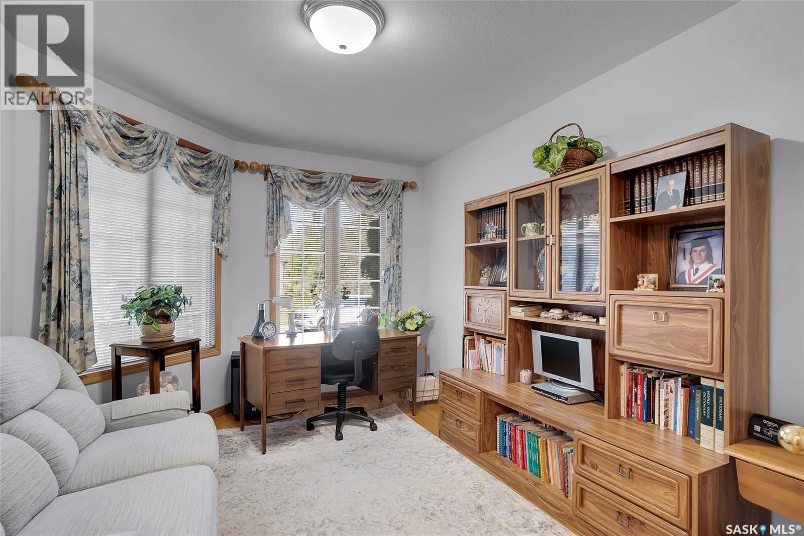 802 Braeside VIEW