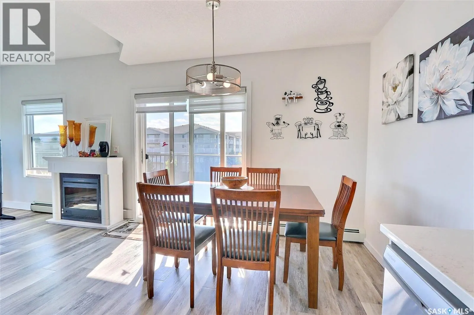303 2641 Woodbridge DRIVE