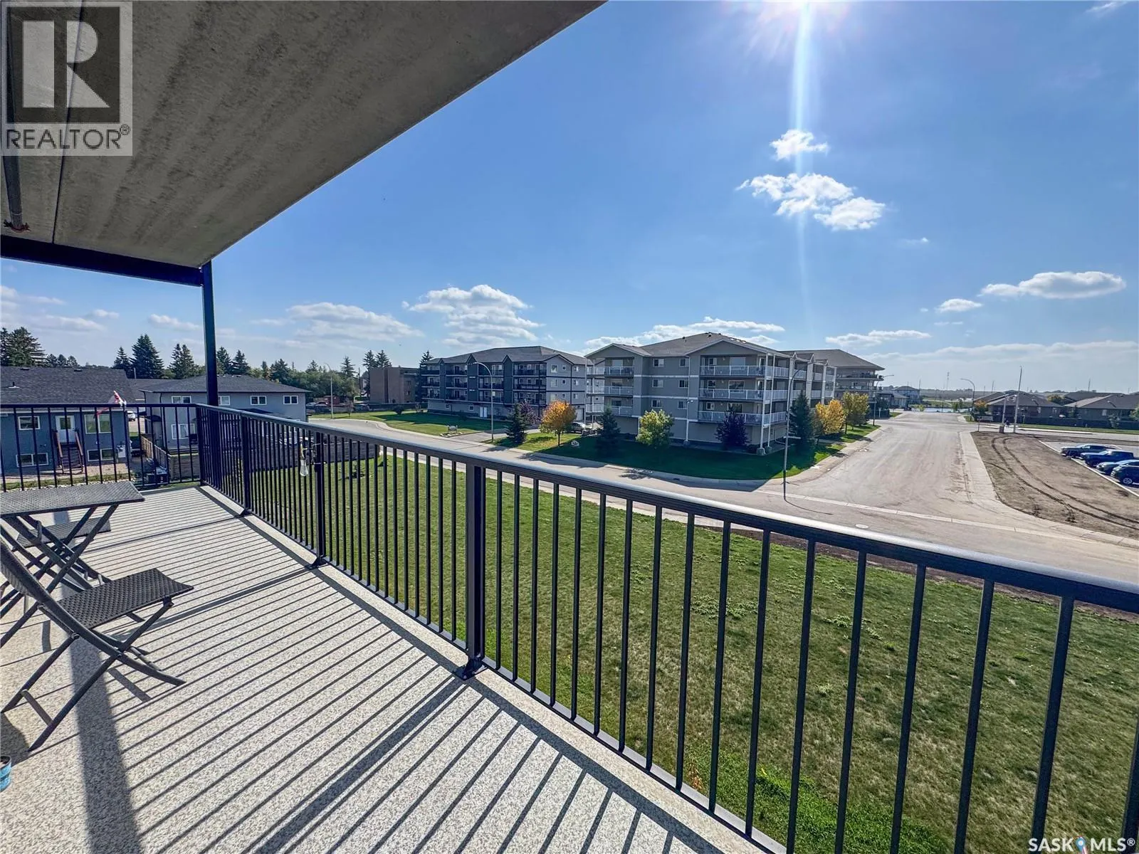 303 2641 Woodbridge DRIVE