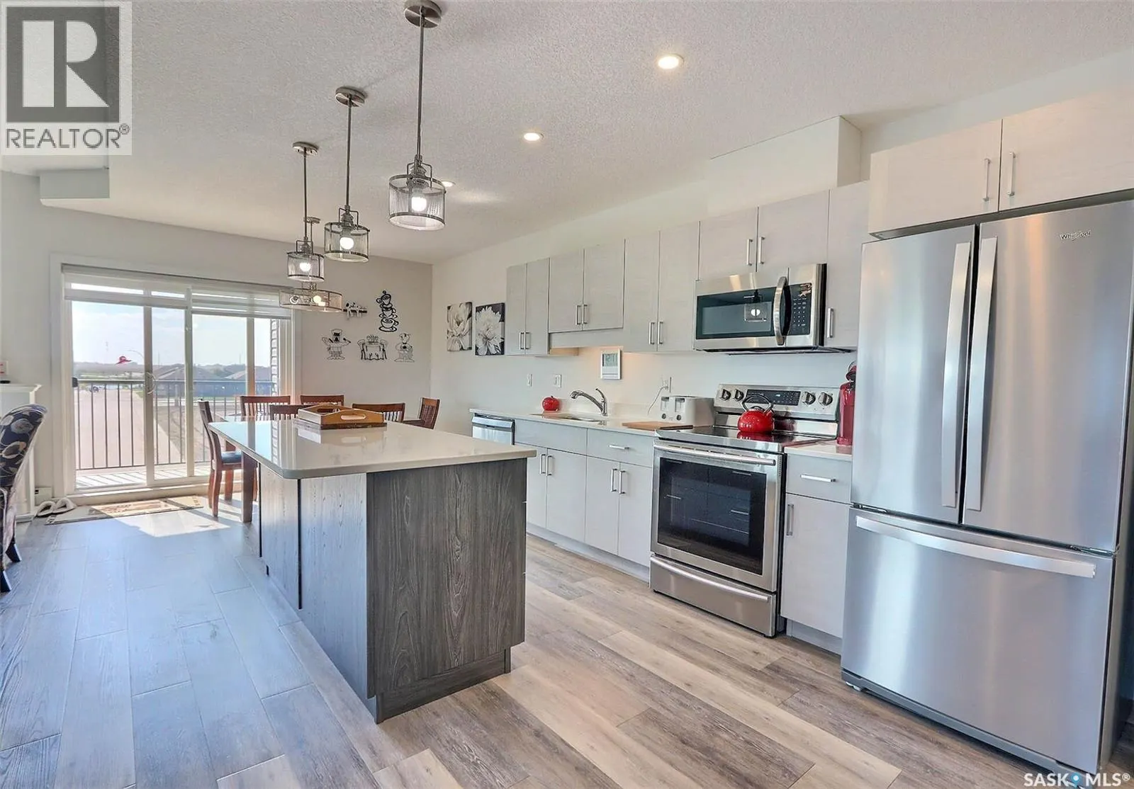 303 2641 Woodbridge DRIVE