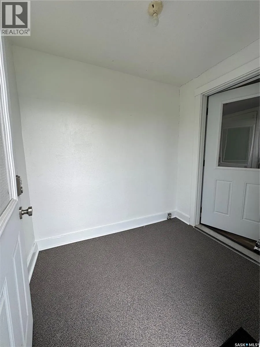 529 Albert STREET