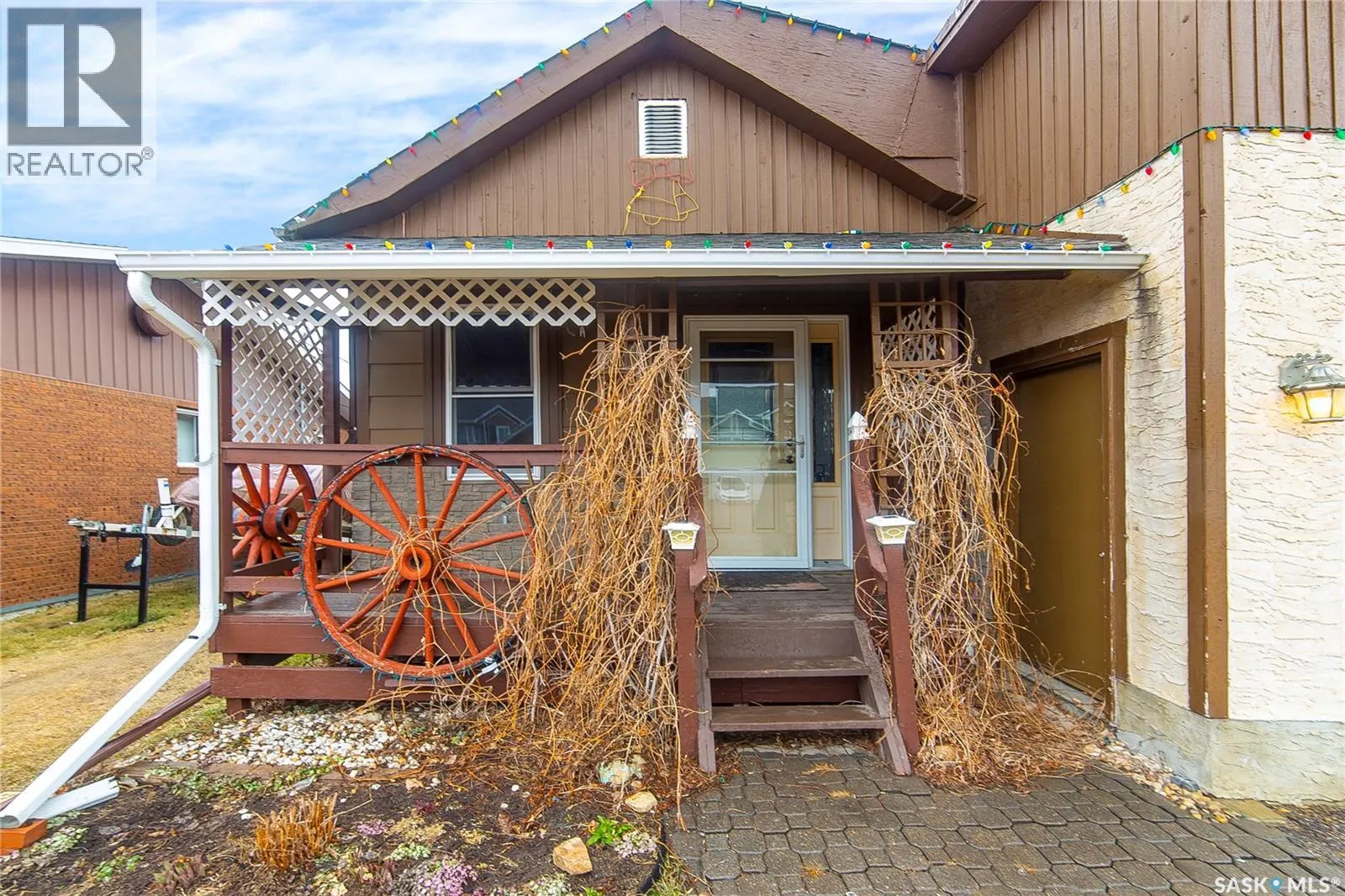 204 5th AVENUE