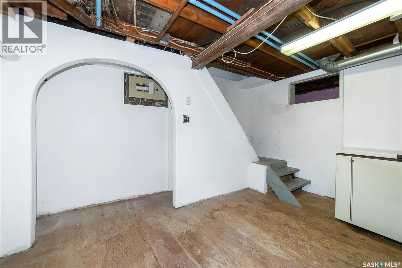 204 5th AVENUE