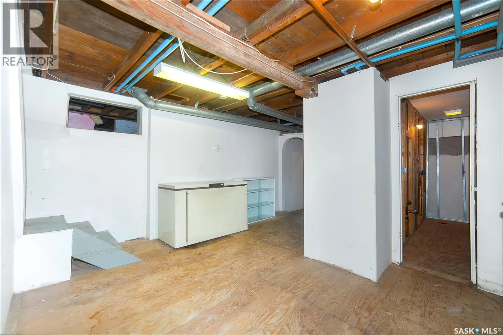 204 5th AVENUE