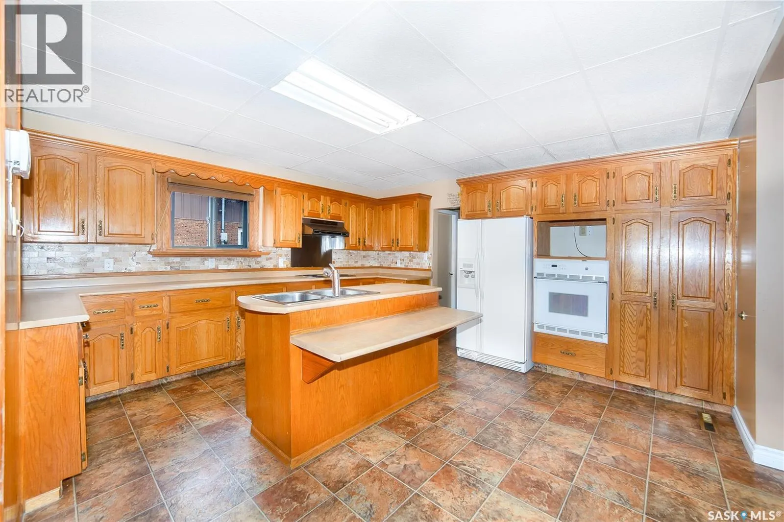 204 5th AVENUE