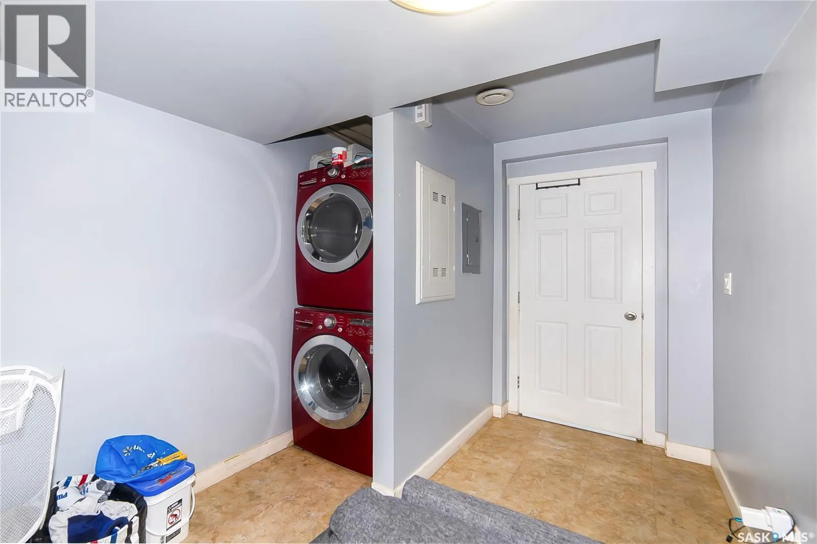 314 Palliser WAY