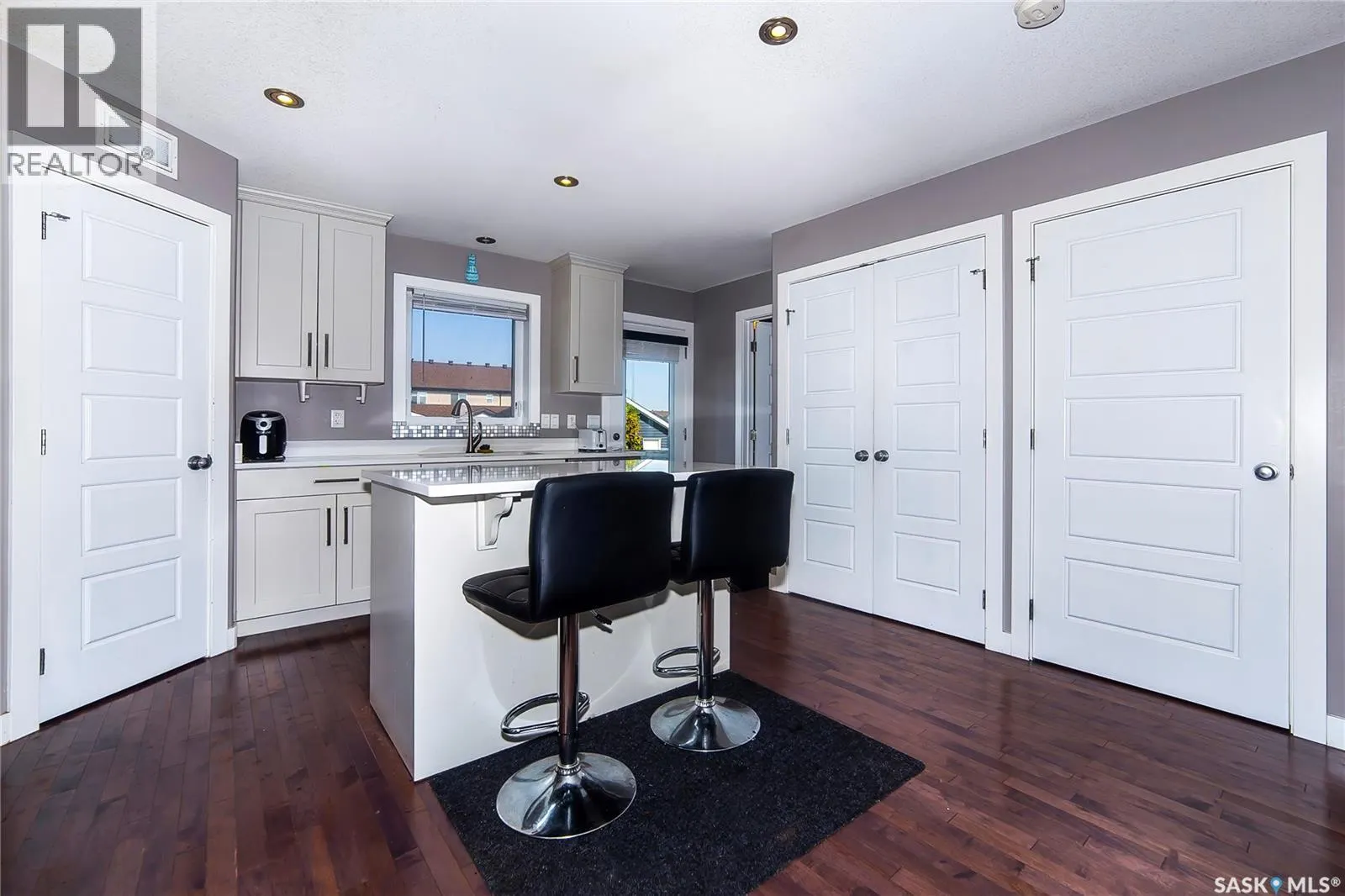 314 Palliser WAY