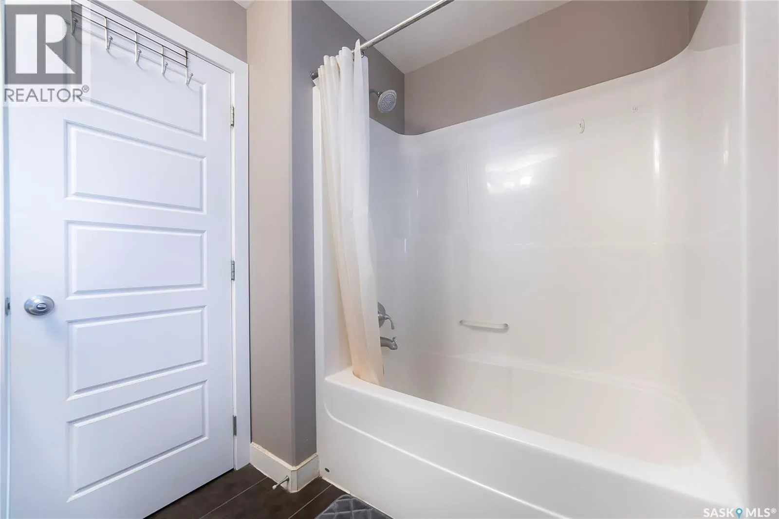 314 Palliser WAY