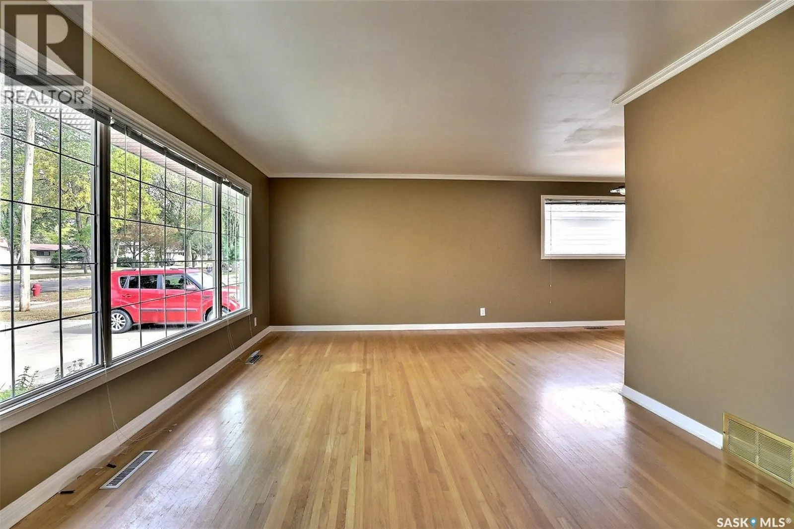 2433 Gordon ROAD