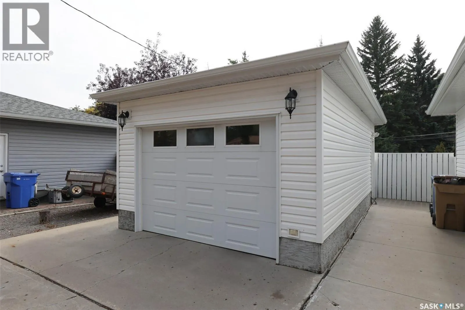 2433 Gordon ROAD