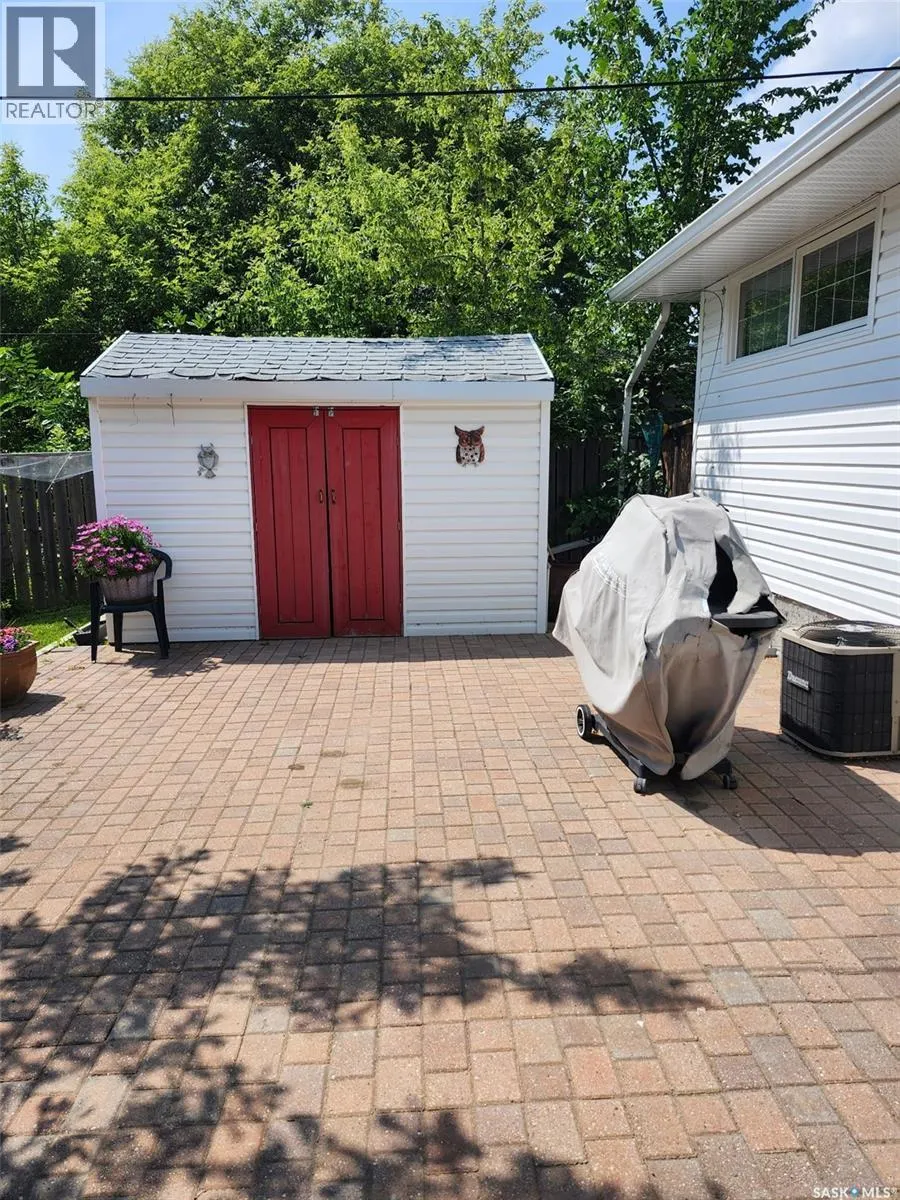 2433 Gordon ROAD