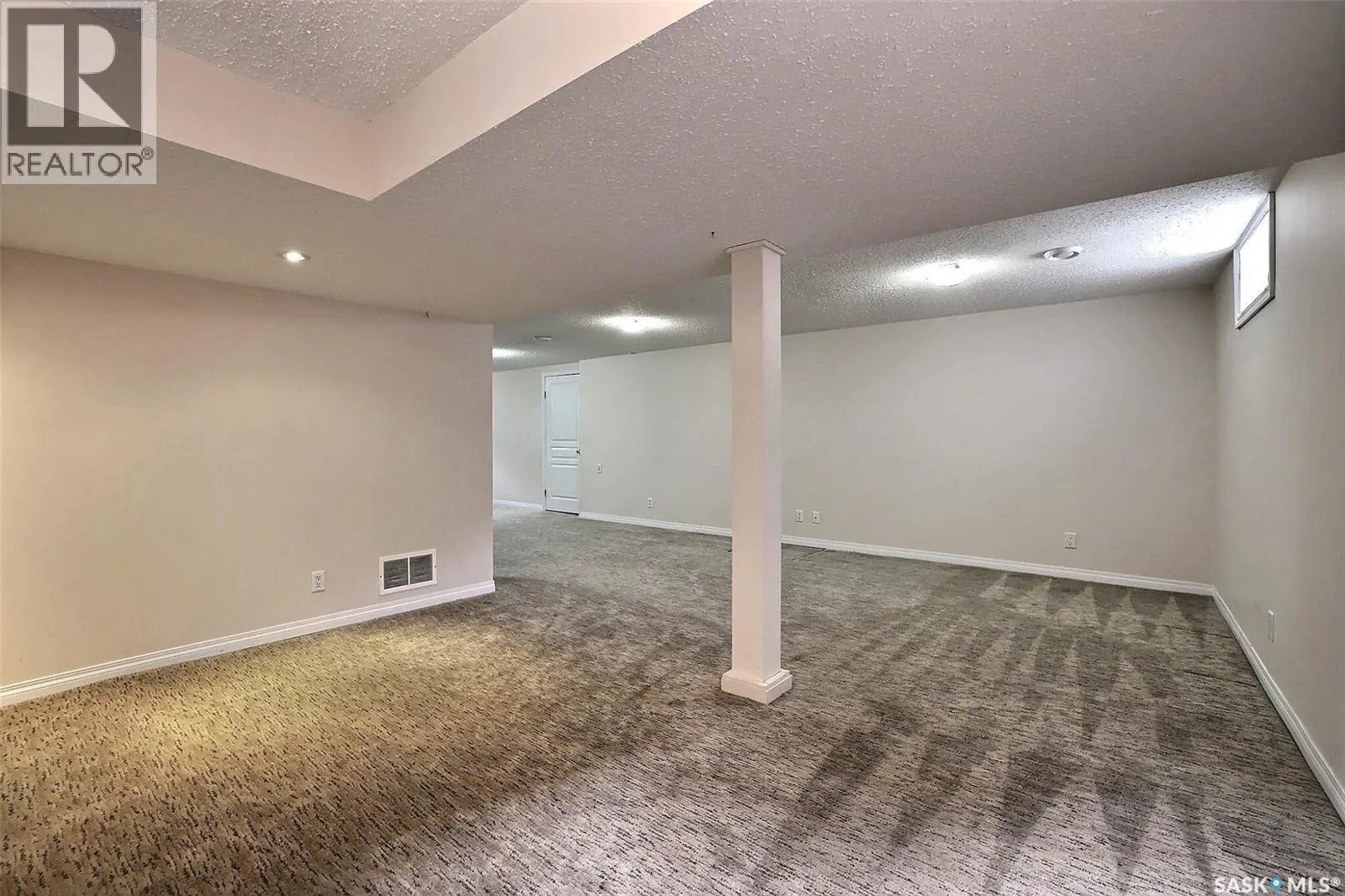 2433 Gordon ROAD