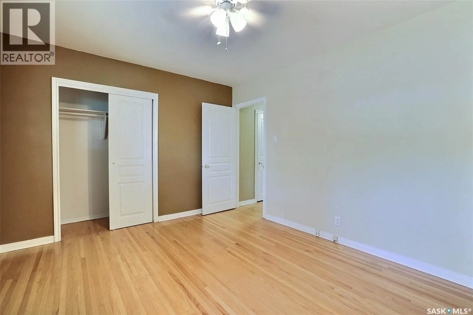 2433 Gordon ROAD
