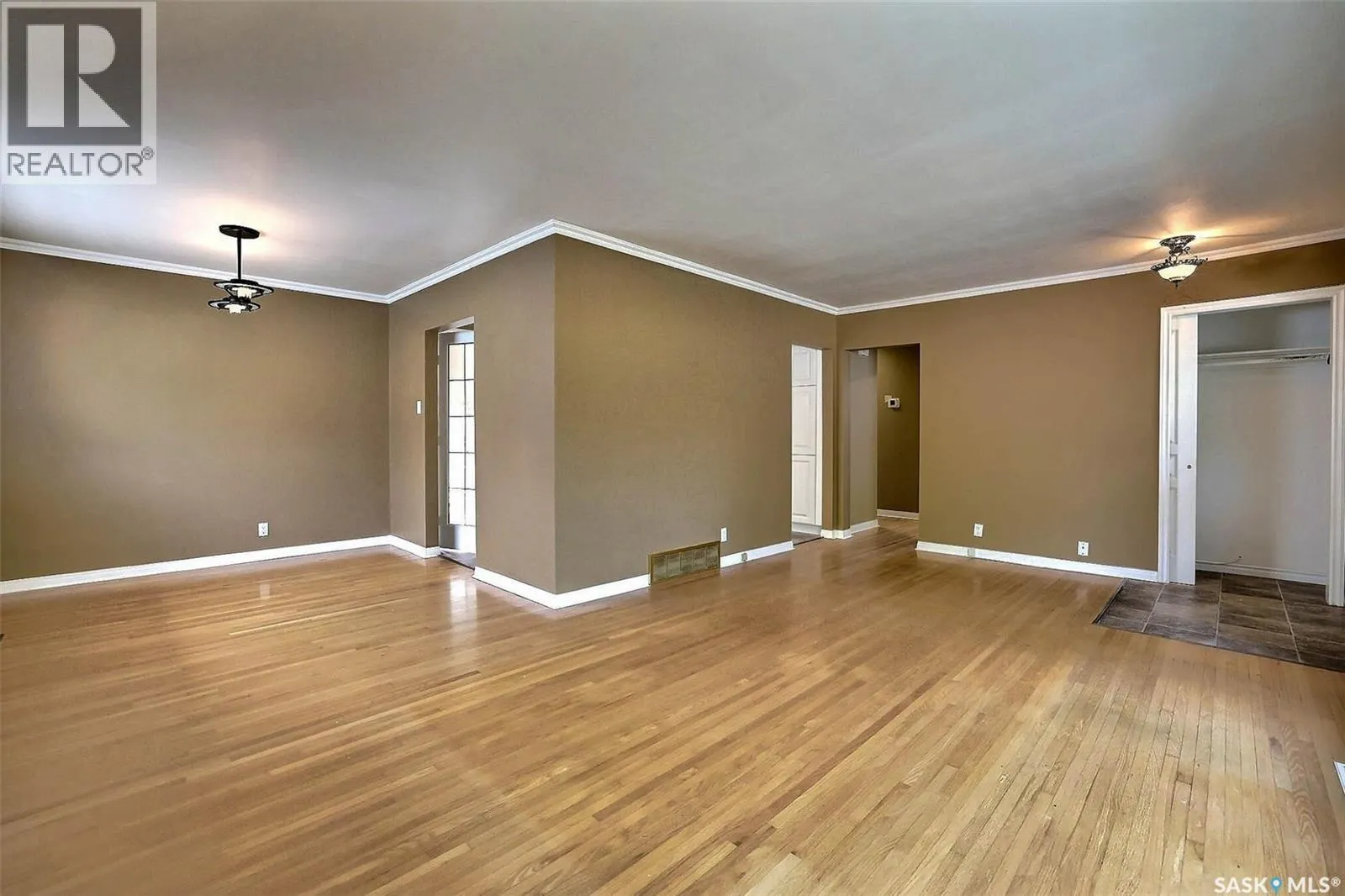 2433 Gordon ROAD