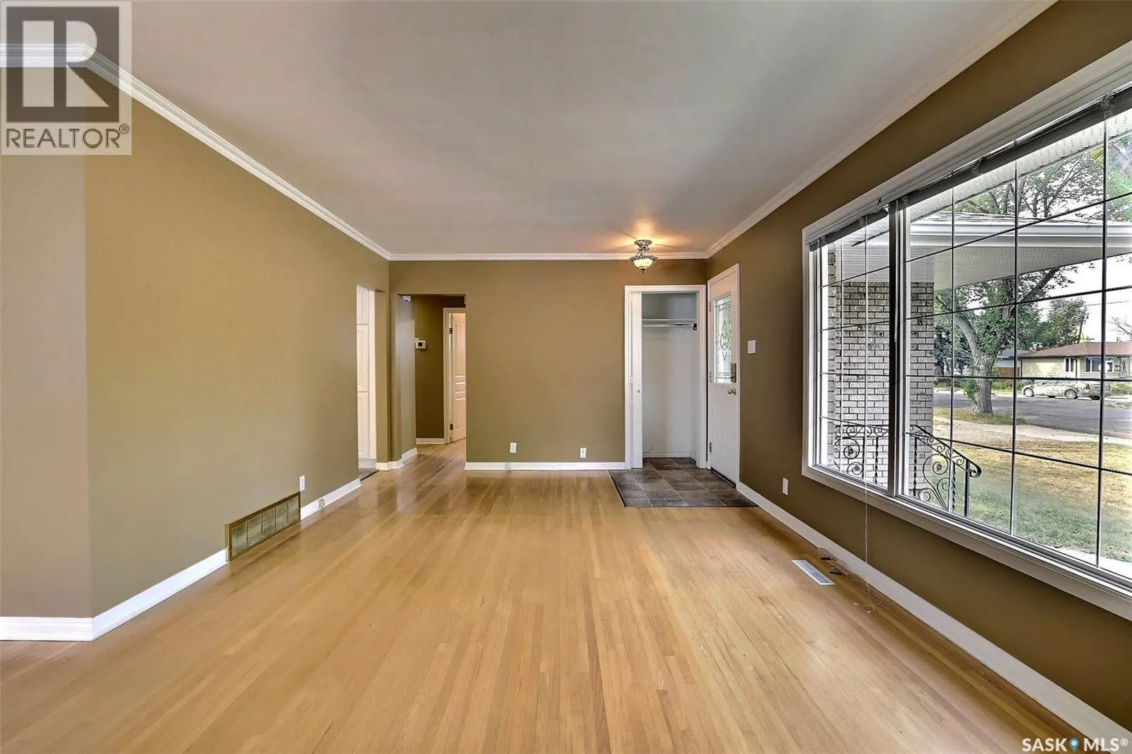 2433 Gordon ROAD